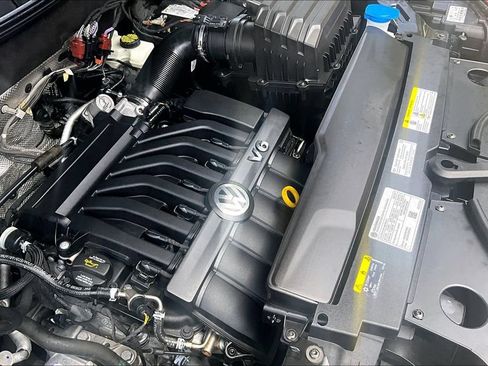 Used 2022 Volkswagen Atlas SE w/ Panoramic Sunroof Package FWD image 45