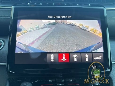 Used 2022 Jeep Grand Cherokee Limited w/ Luxury Tech Group II image 27