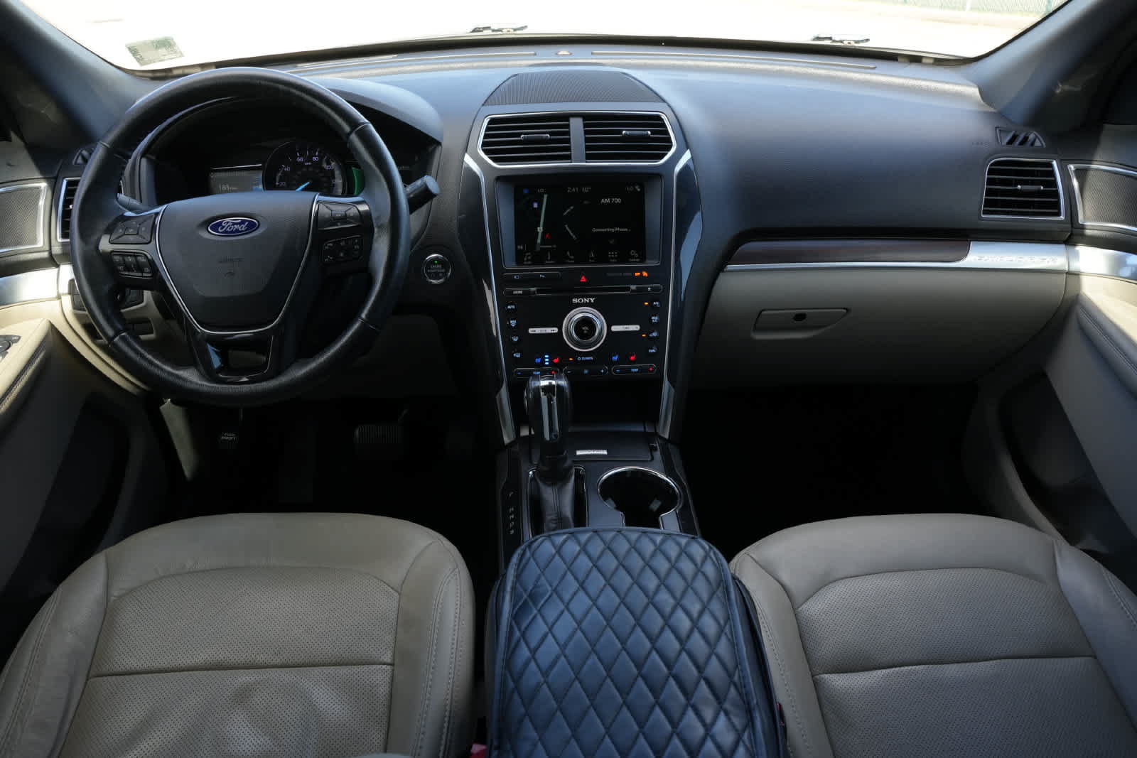 Used 2018 Ford Explorer Limited w/ Ford Safe & Smart Package FWD image 7