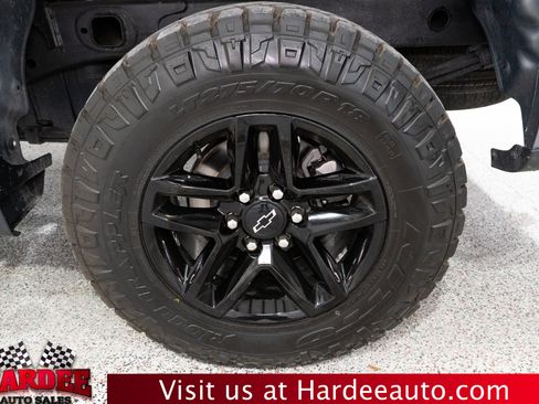 Used 2021 Chevrolet Silverado 1500 Custom Trail Boss AWD/4WD image 10