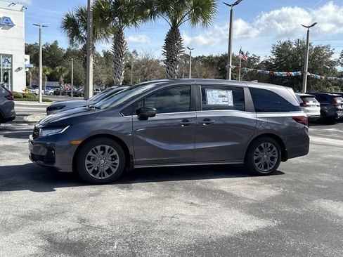 New 2026 Honda Odyssey Touring image 8