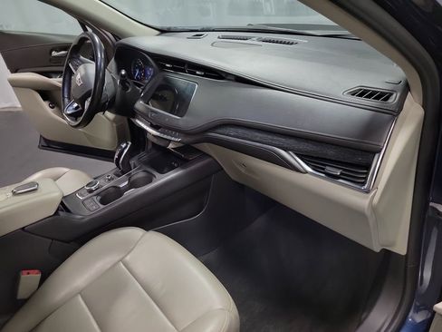 Used 2020 Cadillac XT4 Premium Luxury AWD/4WD image 22