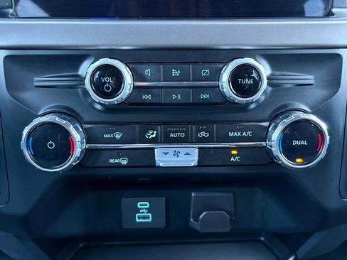 Used 2024 Ford F150 XLT AWD/4WD image 30