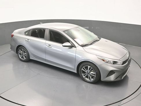 Used 2023 Kia Forte LXS FWD image 45