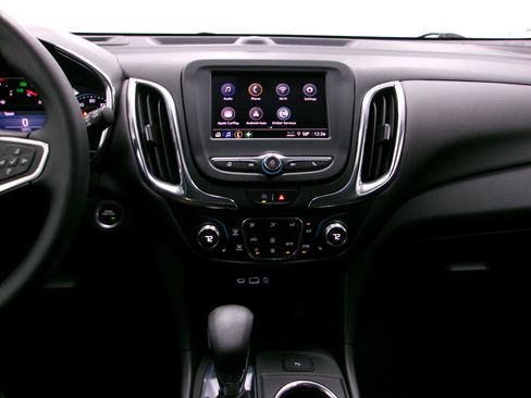 Certified 2023 Chevrolet Equinox LT image 10