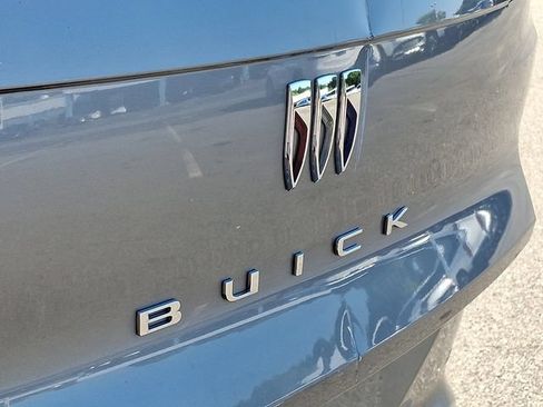 Used 2025 Buick Envista Avenir FWD image 34