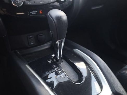Used 2016 Nissan Rogue SL w/ SL Premium Package AWD/4WD image 19
