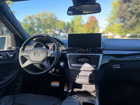 Used 2014 Mercedes-Benz GL 63 AMG 4MATIC image 22