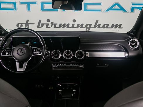 Used 2021 Mercedes-Benz GLB 250 image 43
