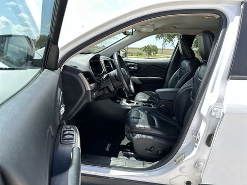 Used 2018 Jeep Cherokee Limited w/ High Altitude Package AWD/4WD image 10