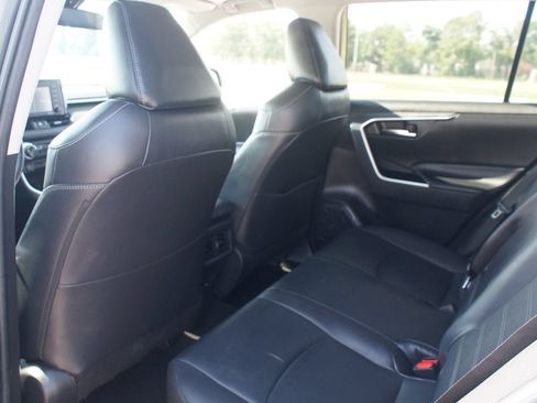 Used 2022 Toyota RAV4 XLE Premium AWD/4WD image 14