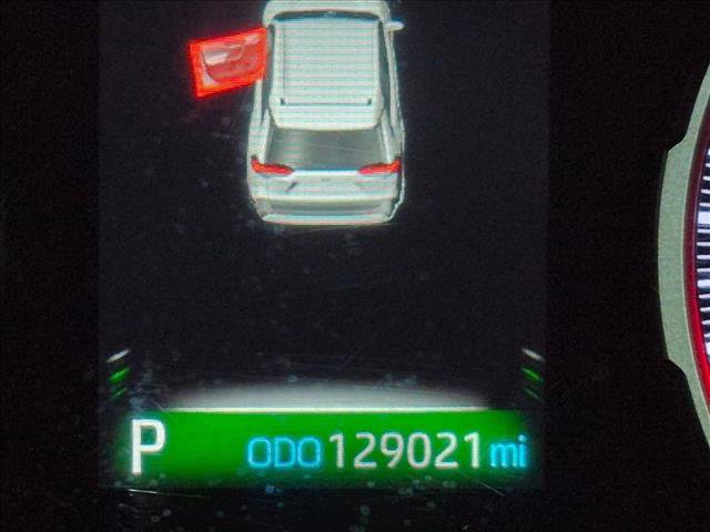 Used 2021 Toyota RAV4 LE FWD image 9
