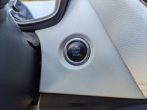 Used 2020 Toyota Corolla SE w/ SE Premium Package image 23