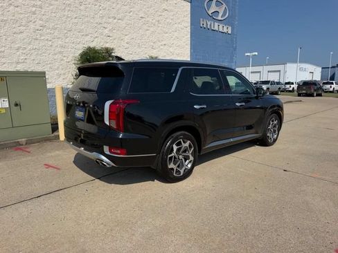Used 2021 Hyundai Palisade Calligraphy w/ Winter Package FWD image 3