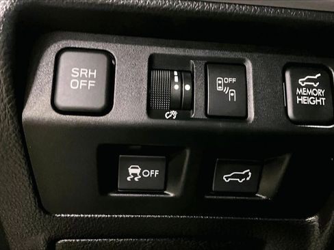 Used 2017 Subaru Forester 2.5i Touring image 36