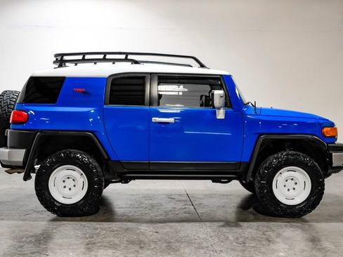 Used 2007 Toyota FJ Cruiser 4WD image 8