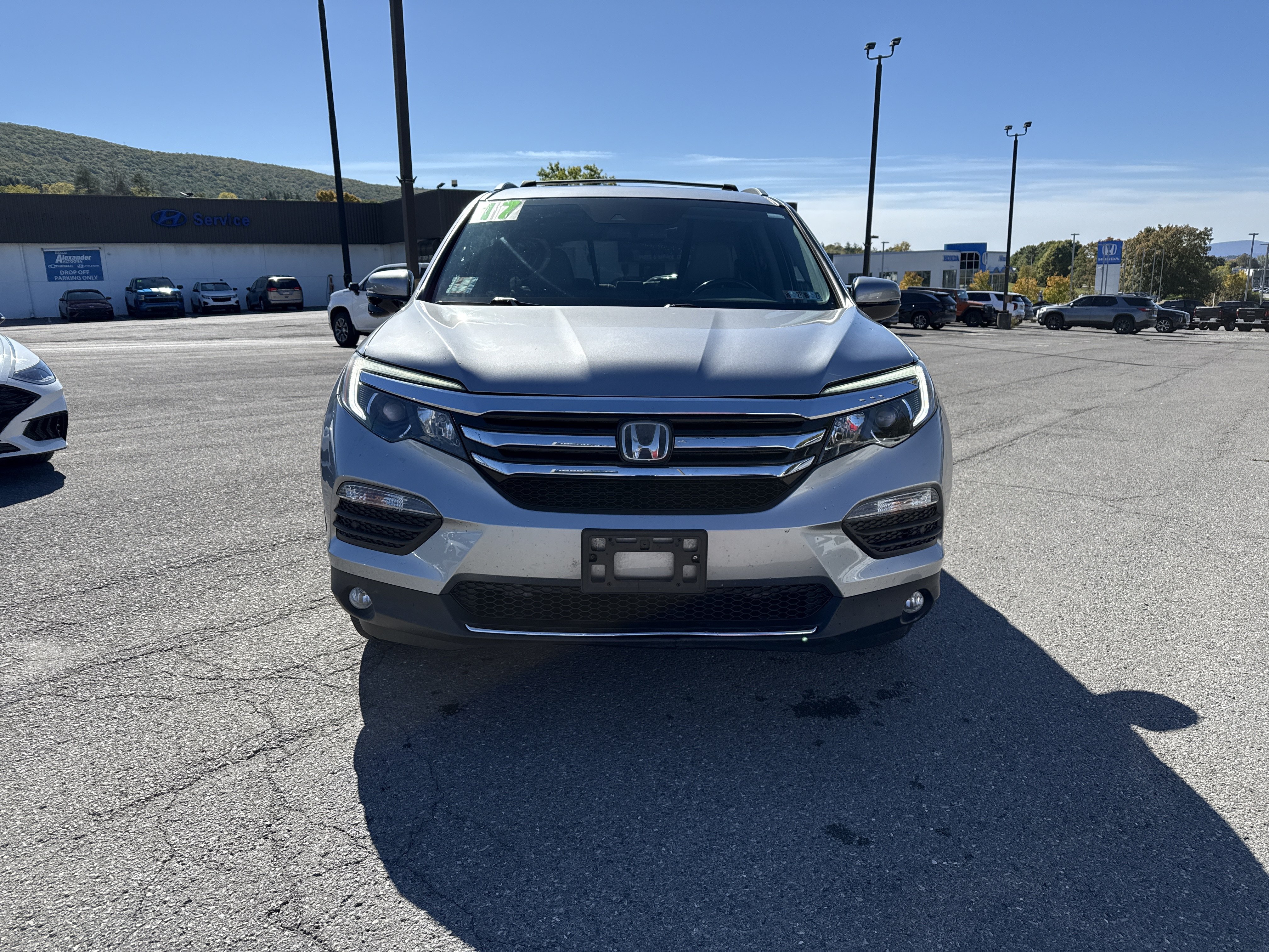 Used 2017 Honda Pilot Touring image 8