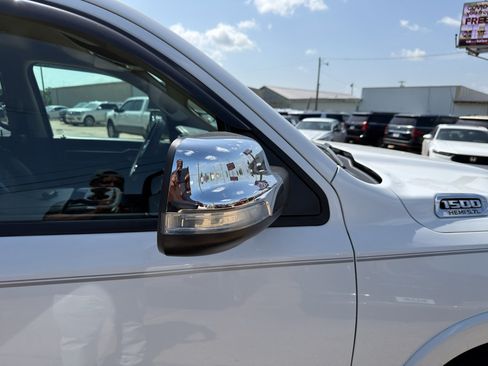Used 2020 RAM 1500 Laramie AWD/4WD image 22