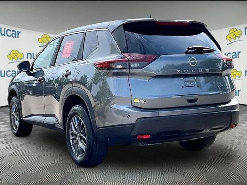 Certified 2026 Nissan Rogue SV AWD/4WD image 4