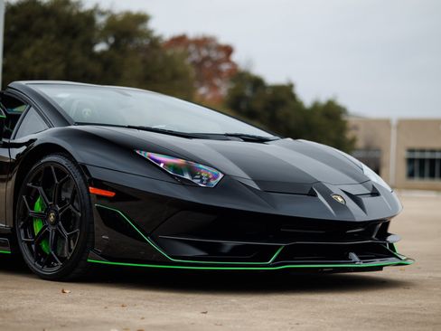 Used 2021 Lamborghini Aventador SVJ image 37
