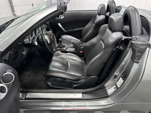 Used 2004 Nissan 350Z Touring RWD image 33