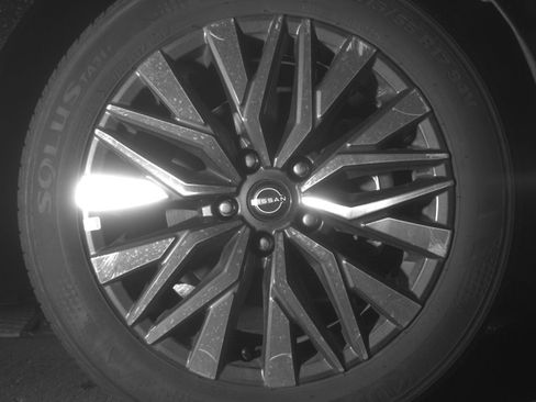Used 2025 Nissan Altima 2.5 SV FWD image 13