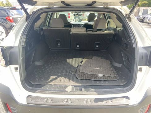 Used 2020 Subaru Outback Premium w/ Popular Package #1 AWD/4WD image 3