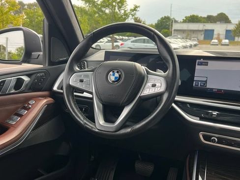 Used 2023 BMW X7 xDrive40i w/ Executive Package AWD/4WD image 19