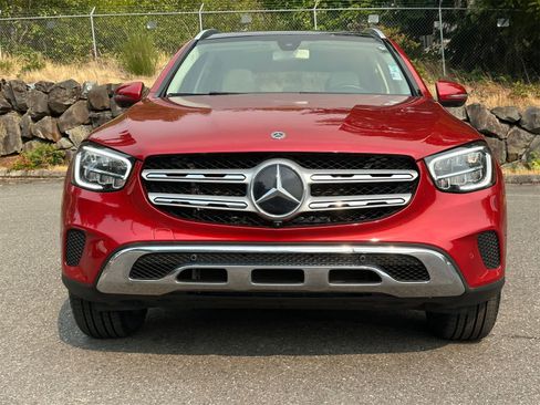 Used 2020 Mercedes-Benz GLC 300 4MATIC image 5