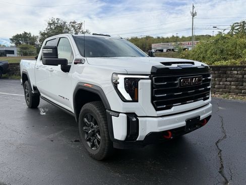 Used 2024 GMC Sierra 3500 AT4 w/ AT4 Premium Plus Package image 11