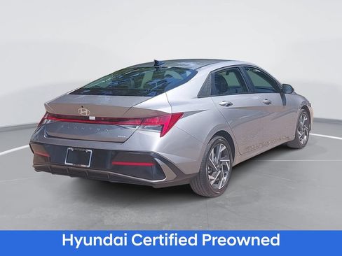 Certified 2025 Hyundai Elantra Limited FWD image 5