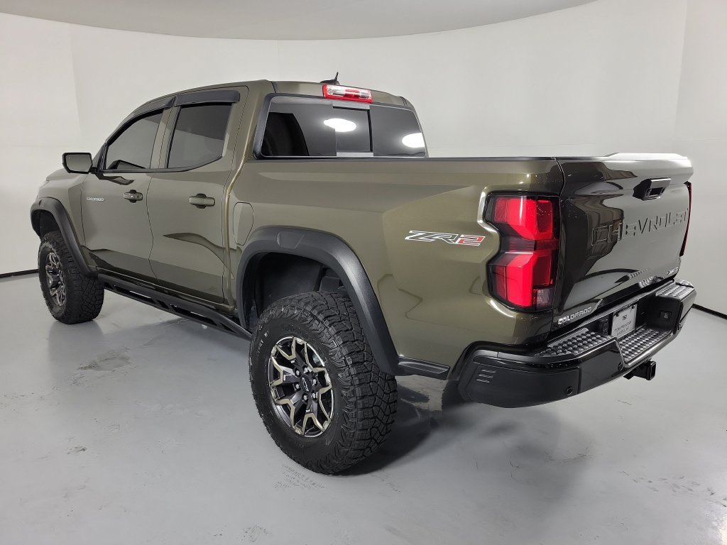 Used 2025 Chevrolet Colorado ZR2 w/ Technology Package AWD/4WD image 6