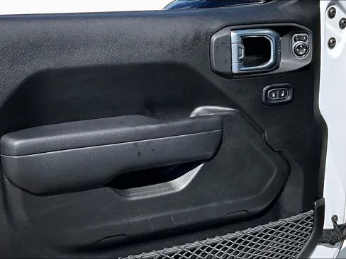 Used 2023 Jeep Wrangler Unlimited Sport AWD/4WD image 20