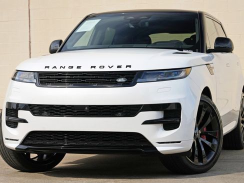 Used 2025 Land Rover Range Rover Sport Dynamic SE AWD/4WD image 3