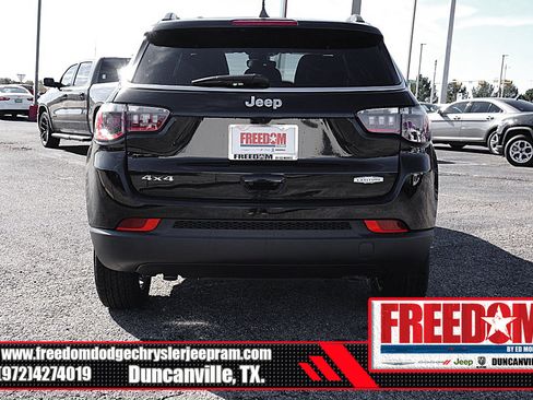 New 2026 Jeep Compass Latitude image 4