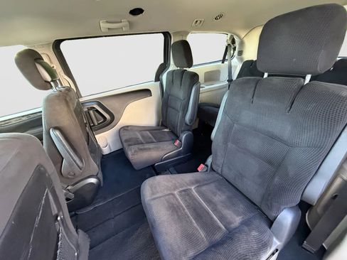 Used 2016 Dodge Grand Caravan SE w/ Quick Order Package 29E SE FWD image 15