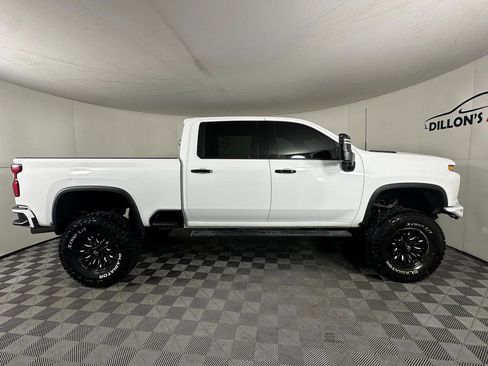 Used 2021 Chevrolet Silverado 2500 LTZ w/ LTZ Plus Package image 9