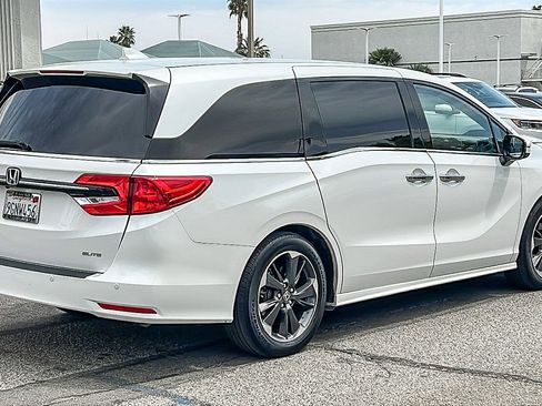 Used 2023 Honda Odyssey Elite image 7