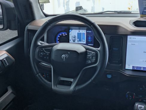 Certified 2022 Ford Bronco Outer Banks AWD/4WD image 18