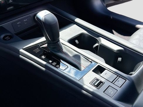 New 2026 Nissan Sentra SR FWD image 10