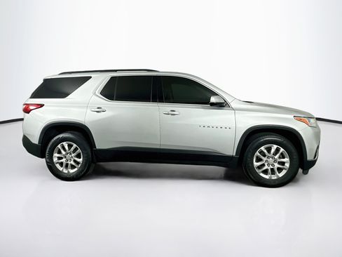 Used 2020 Chevrolet Traverse LT FWD image 10