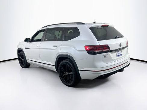 Used 2023 Volkswagen Atlas SEL R-Line image 7