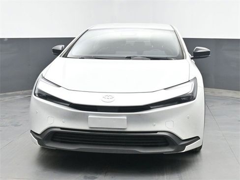 Used 2023 Toyota Prius LE image 4