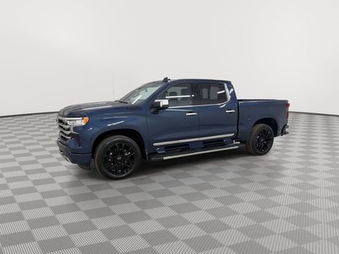 Used 2023 Chevrolet Silverado 1500 High Country w/ High Country Premium Package image 5