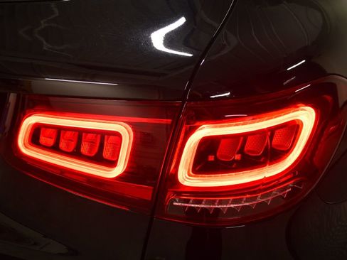 Certified 2022 Mercedes-Benz GLC 300 image 12