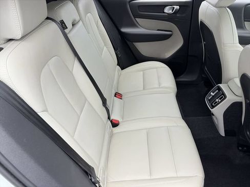 Certified 2023 Volvo XC40 B5 Ultimate w/ Climate Package AWD/4WD image 14