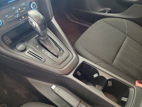 Used 2018 Ford Focus SE FWD image 26