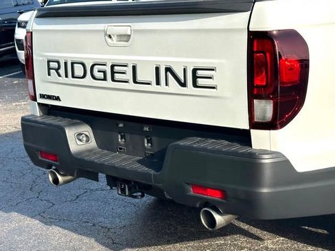 Used 2025 Honda Ridgeline RTL image 16