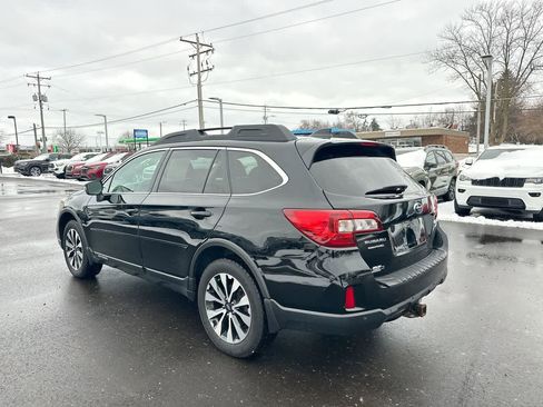 Used 2017 Subaru Outback 2.5i Limited image 11