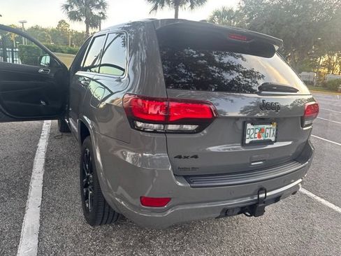Used 2021 Jeep Grand Cherokee Laredo X AWD/4WD image 8